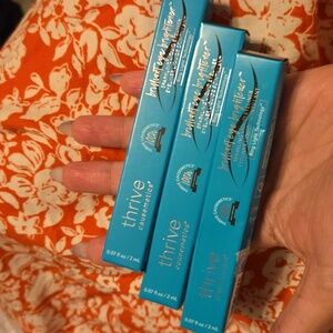 Three Thrive Brilliant Eye Brightener Sparkling Liquid Eyeliners In Dominique